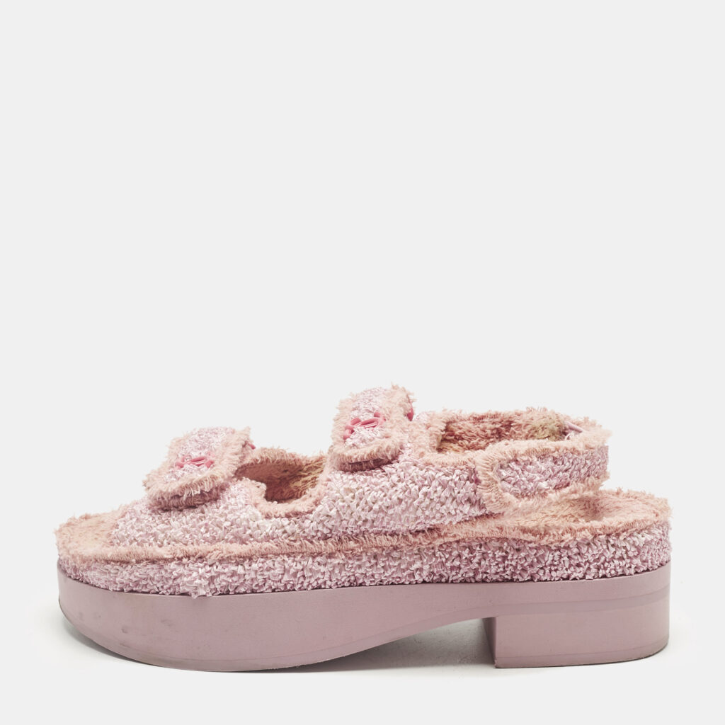 Chanel Pink Fabric and Straw Dad Slingback Sandals Size 38 Chanel Pink Fabric and Straw Dad Slingback Sandals Size 38