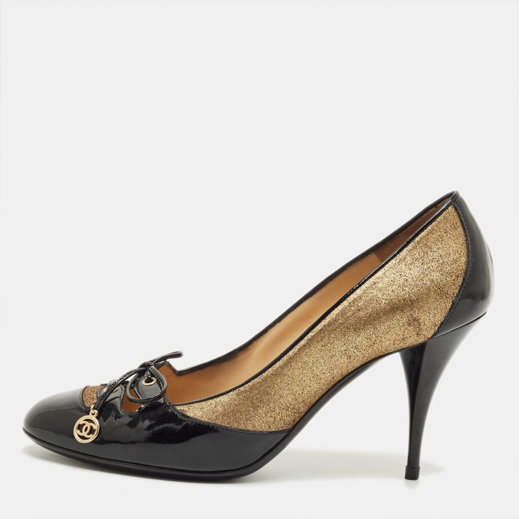 Chanel Black Patent Leather and Suede Bow Pumps Size 38.5