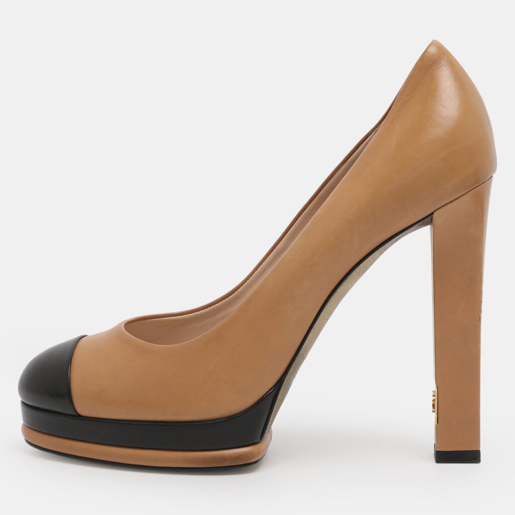 Chanel Beige/Black Leather CC Cap Toe Pumps Size 41