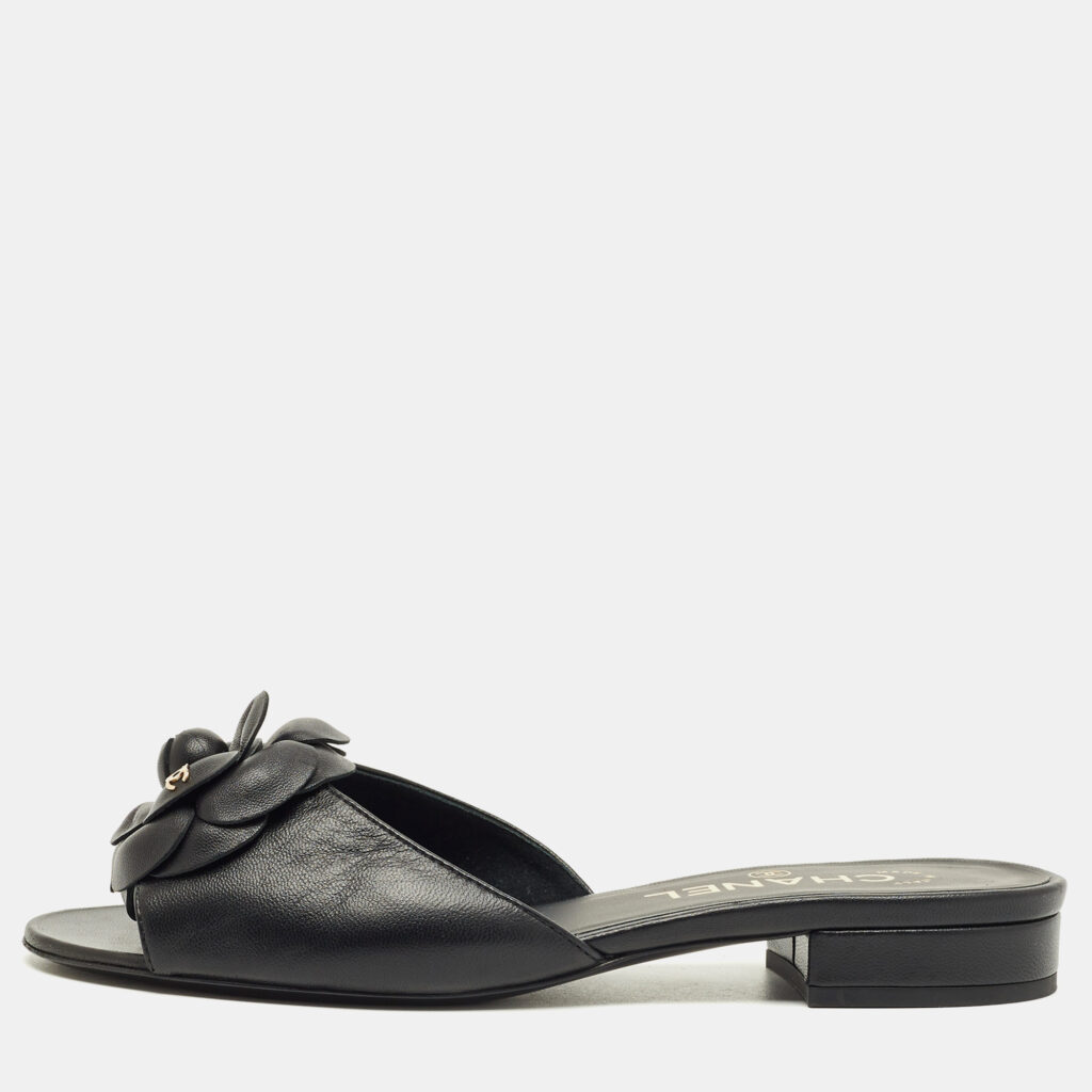 Chanel Black Leather CC Camellia Flat Slide Size 36 Chanel Black Leather CC Camellia Flat Slide Size 36