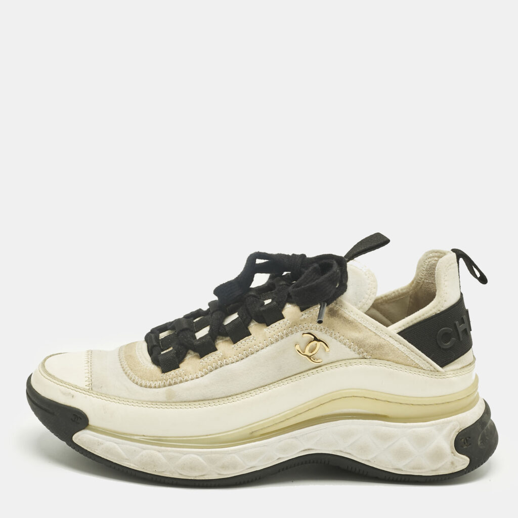 Chanel Grey/White Fabric and Leather CC Lace Up Sneakers Size 36.5 Chanel Grey/White Fabric and Leather CC Lace Up Sneakers Size 36.5