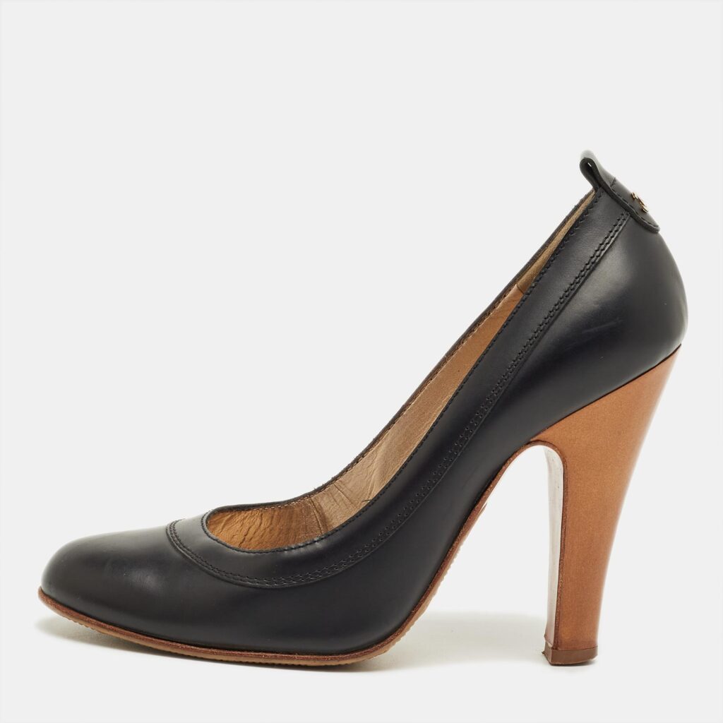 Chanel Black Leather Round Toe Pumps Size 37.5 Chanel Black Leather Round Toe Pumps Size 37.5