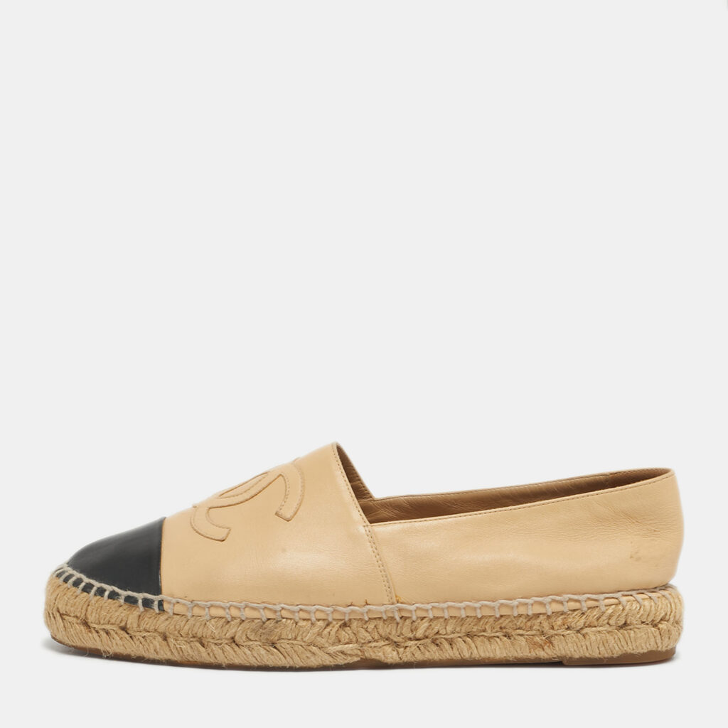 luxury-women-chanel-used-shoes-p1241568-001.jpg Chanel Beige/Black Leather Interlocking CC Logo Espadrilles Size 40