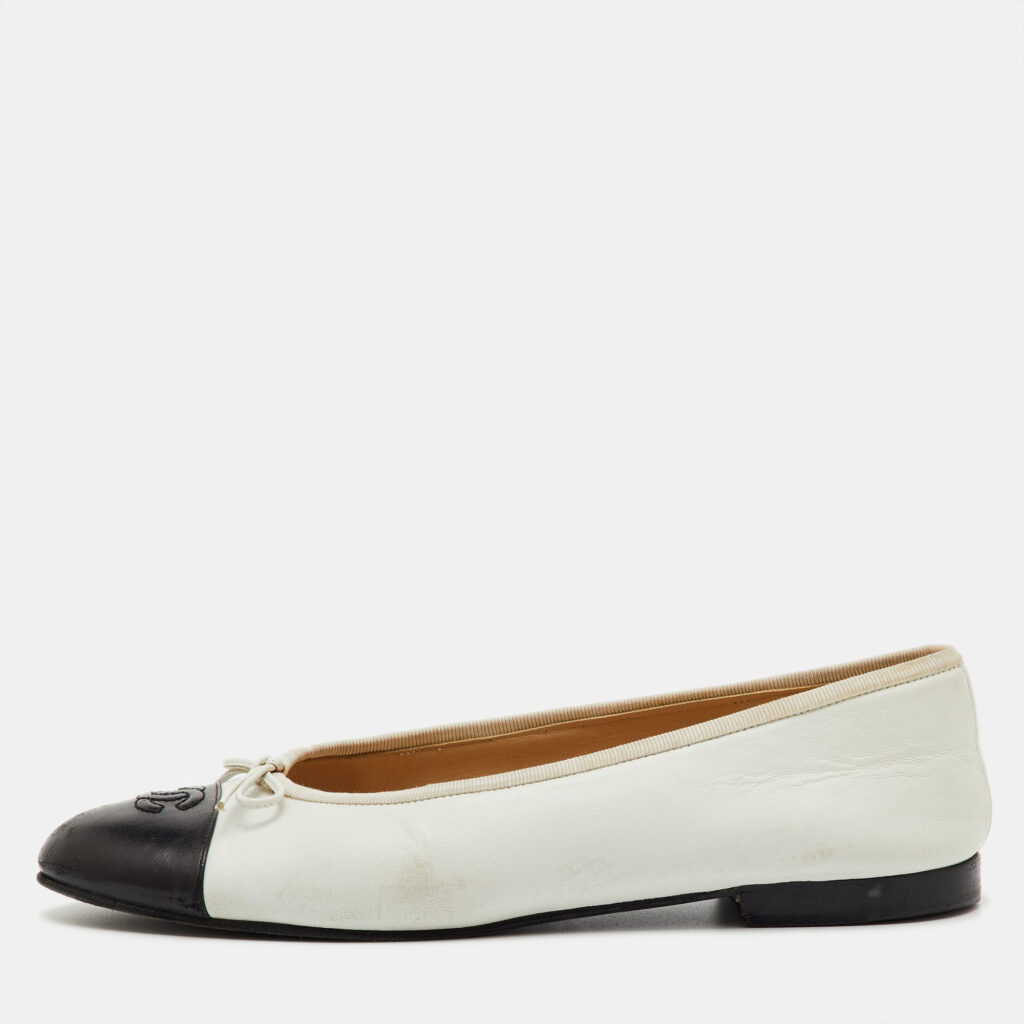 Chanel White/Black Leather CC Cap Toe Bow Ballet Flats Size 40