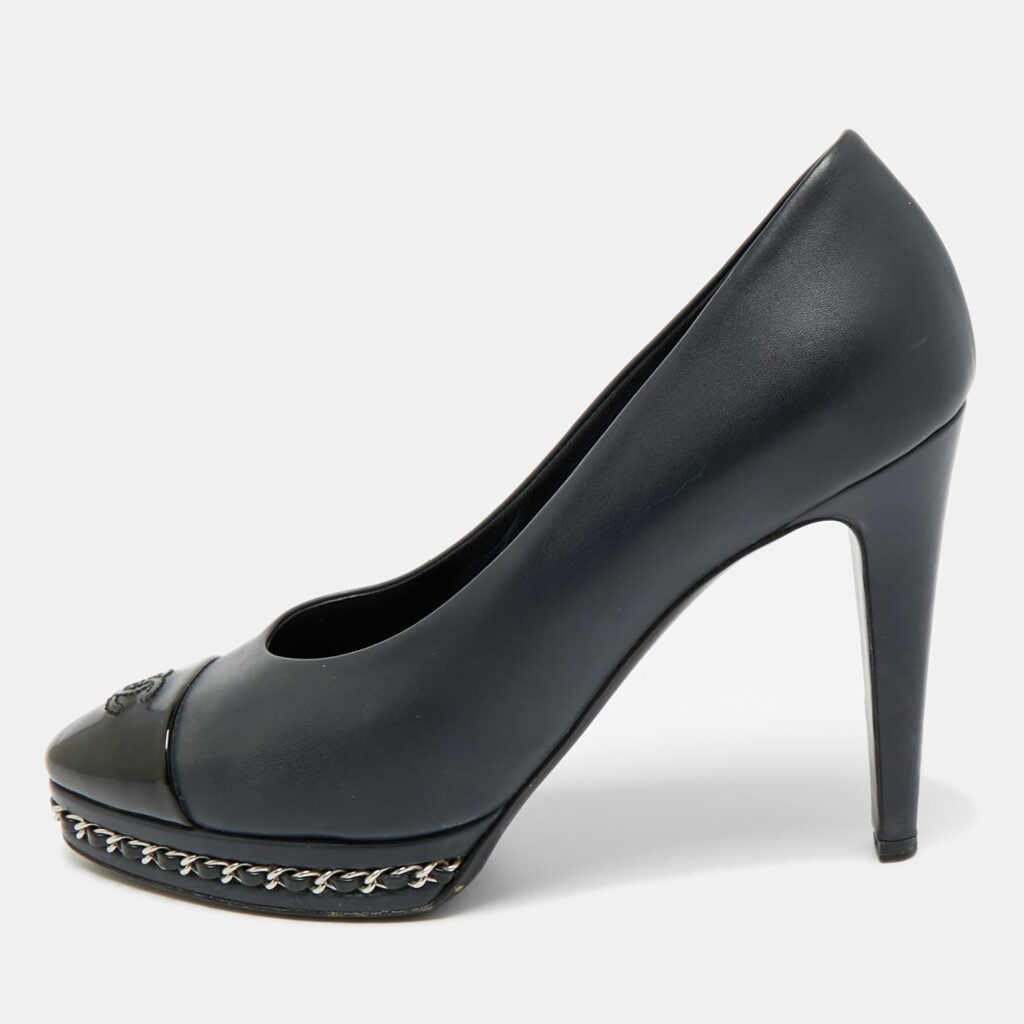 Chanel Two Tone Leather CC Cap-Toe Chain Detail Platform Pumps Size 38.5