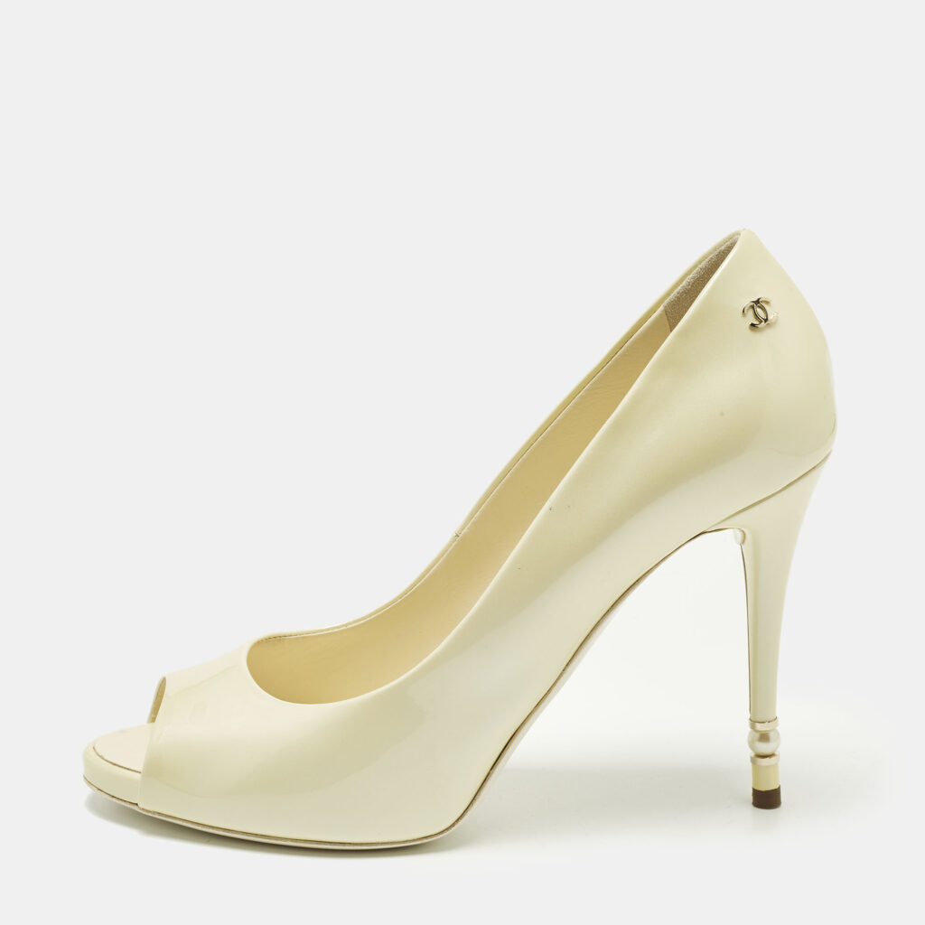 Chanel Size 40 Cream Patent Leather CC Pearl Embellished Heel Peep Toe Pumps Chanel Size 40 Cream Patent Leather CC Pearl Embellished Heel Peep Toe Pumps