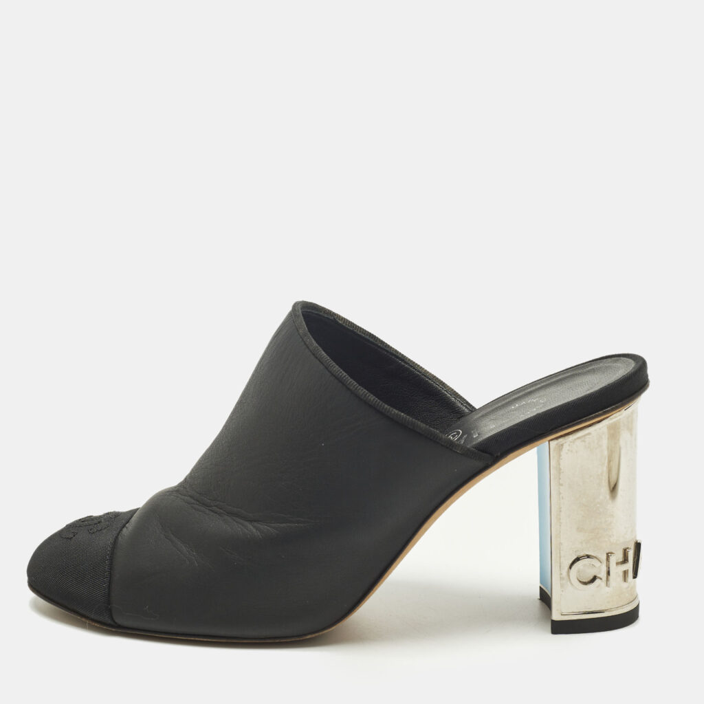 Chanel CC Cap Toe Size 37 Black Leather Heel Mules Chanel CC Cap Toe Size 37 Black Leather Heel Mules