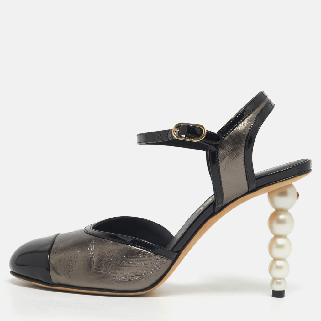 Chanel Pearl Embellished Size 38 Black Patent and Leather D'Orsay Sling Pumps Chanel Pearl Embellished Size 38 Black Patent and Leather D'Orsay Sling Pumps