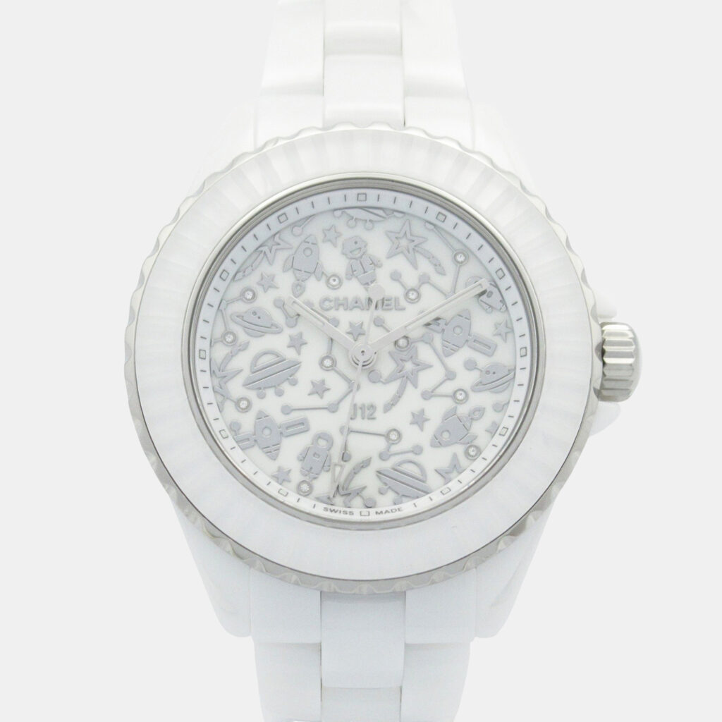 Chanel J12 H7990 Quartz White Ceramic Women's Wristwatch 33.5 mm Chanel J12 H7990 Quartz White Ceramic Women's Wristwatch 33.5 mm