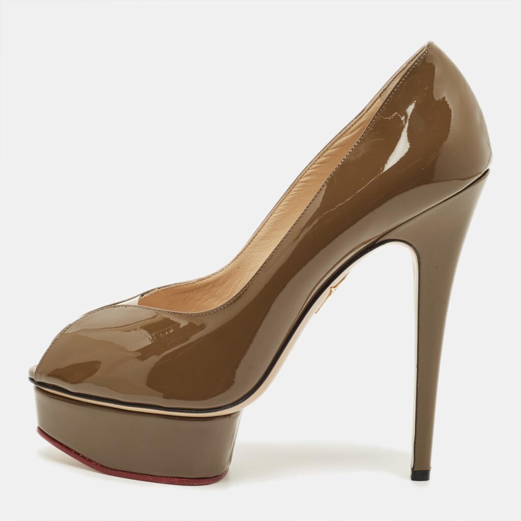 Charlotte Olympia Dolly Size 40 Green Patent Leather Platform Pumps Charlotte Olympia Dolly Size 40 Green Patent Leather Platform Pumps