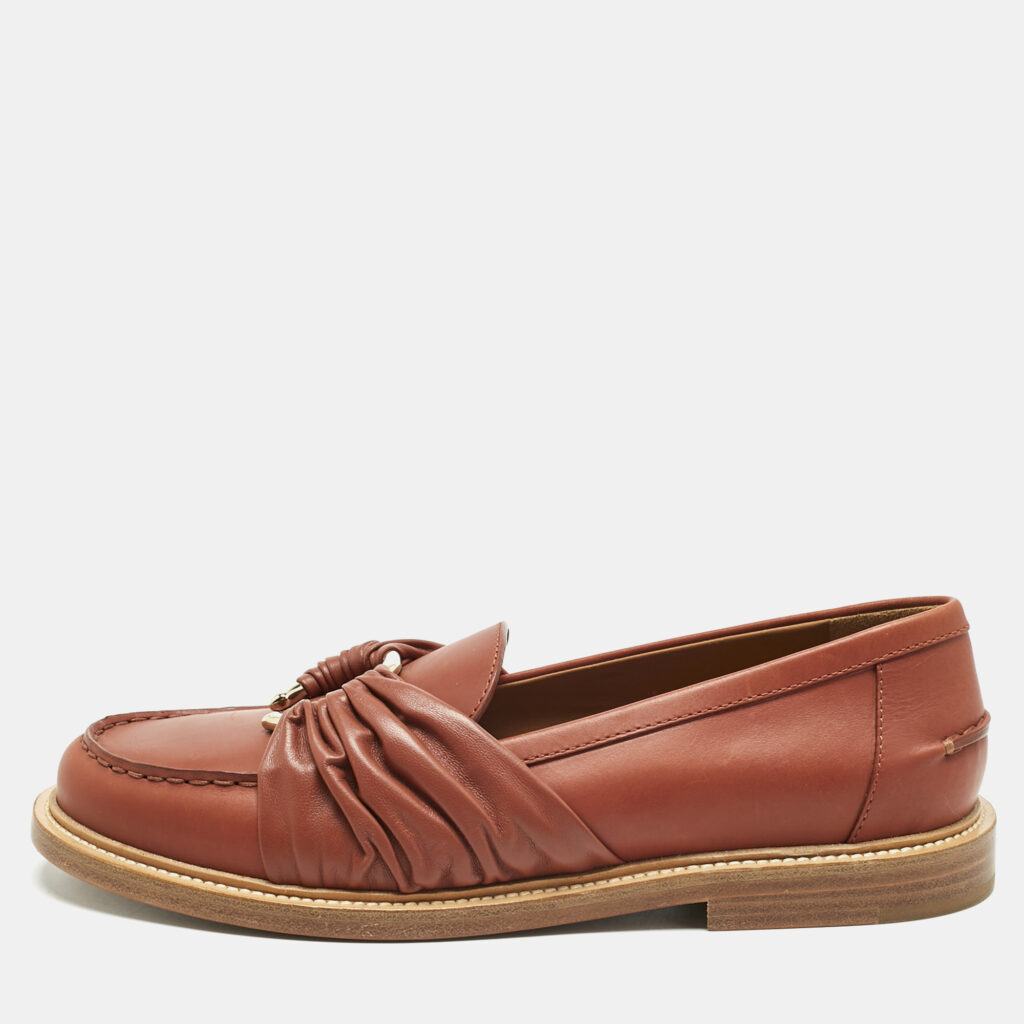 luxury-women-chloe-new-shoes-p1217507-004-1.jpg Chloé Brown Leather C Logo Slip On Loafers Size 40.5