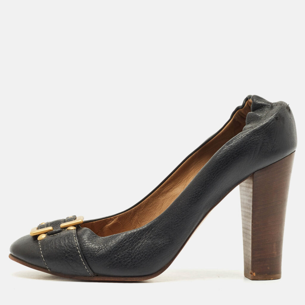 Chloe Black Leather Buckle Detail Scrunch Pumps Size 41 Chloe Black Leather Buckle Detail Scrunch Pumps Size 41