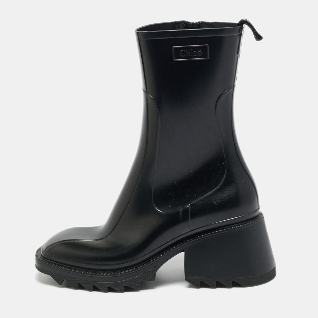 luxury-women-chloe-used-shoes-p1224800-001-1.jpg Chloe Black Rubber Betty Rain Boots Size 41