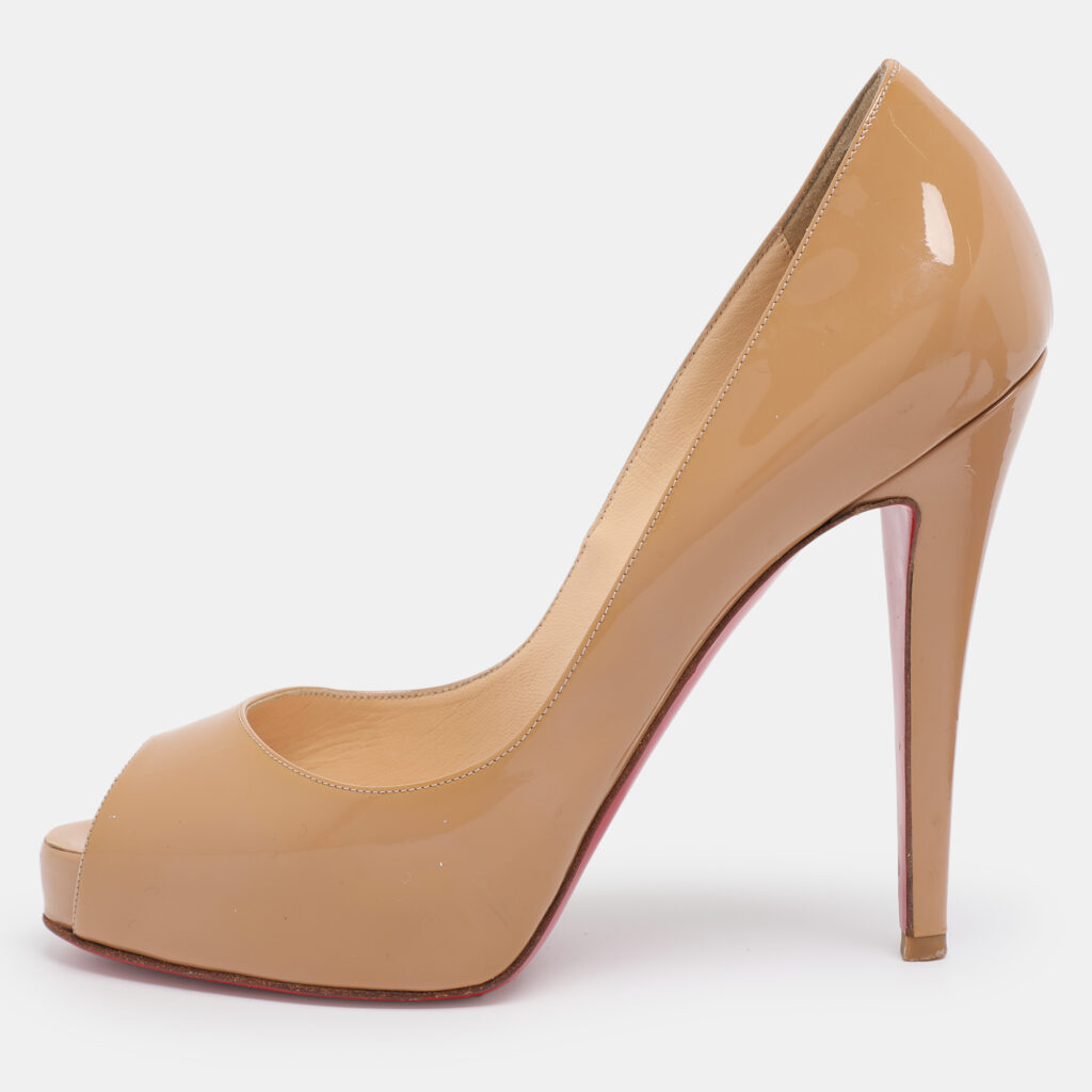 Christian Louboutin Beige Patent Leather Very Prive Peep Toe Platform Pumps Size 37 Christian Louboutin Beige Patent Leather Very Prive Peep Toe Platform Pumps Size 37