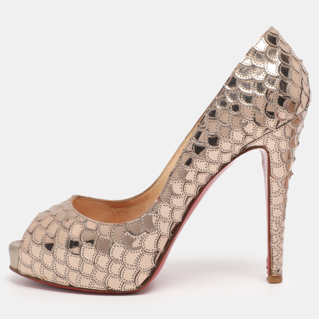 Christian Louboutin Metallic Scaled PVC Poseidon Peep Toe Pumps Size 38.5