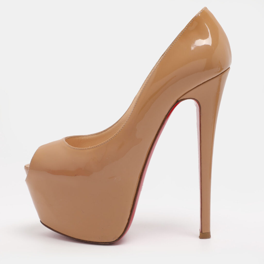 Christian Louboutin Beige Patent Highness Platform Pumps Size 35 Christian Louboutin Beige Patent Highness Platform Pumps Size 35