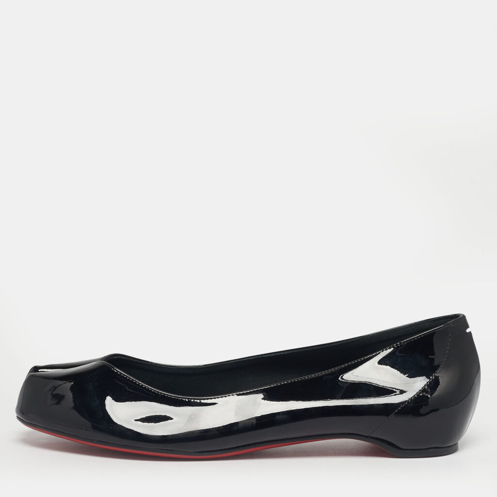 luxury-women-christian-louboutin-used-shoes-p1241843-010-1.jpg Christian Louboutin X Maison Margiel Black Patent Leather Ballet Flats Size 37