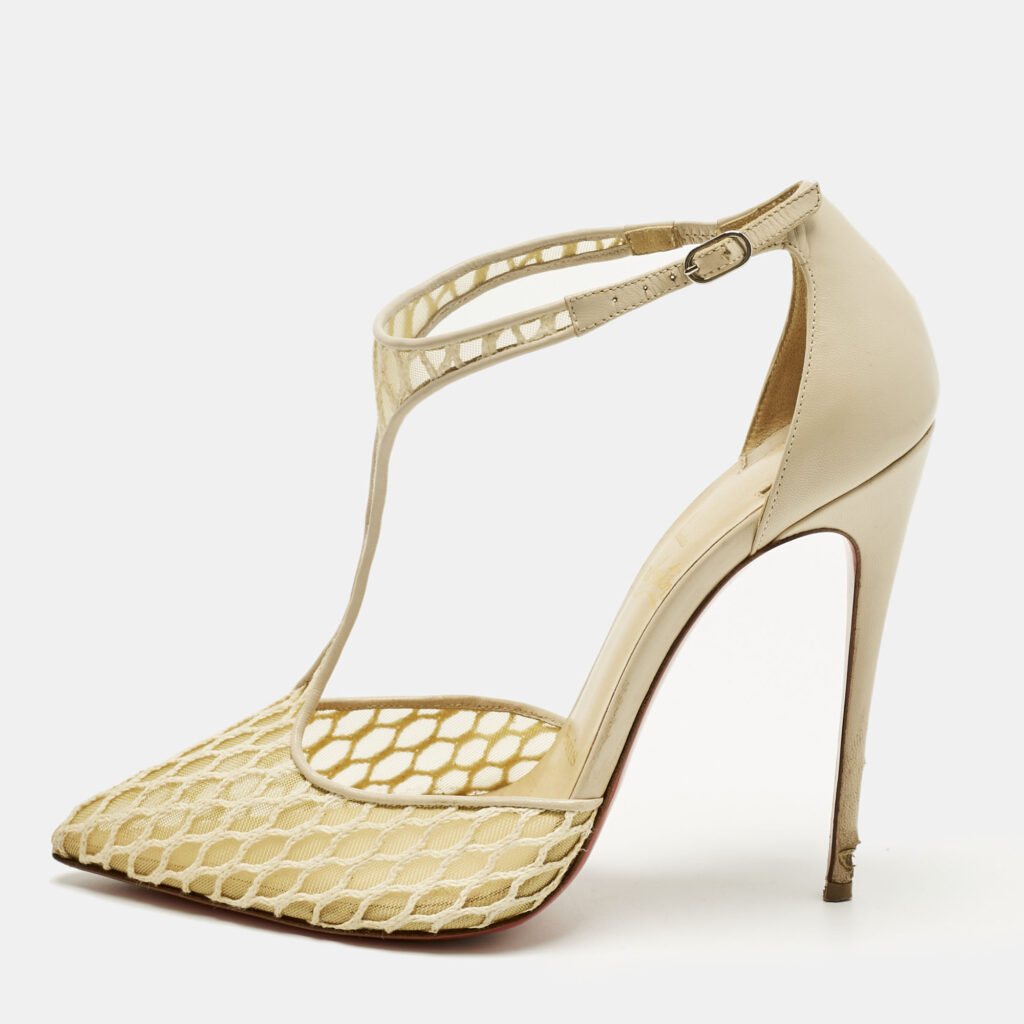 luxury-women-christian-louboutin-used-shoes-p1241845-001-1.jpg Christian Louboutin Beige Lace Salonu Pointed Toe T Strap Sandals Size 38.5