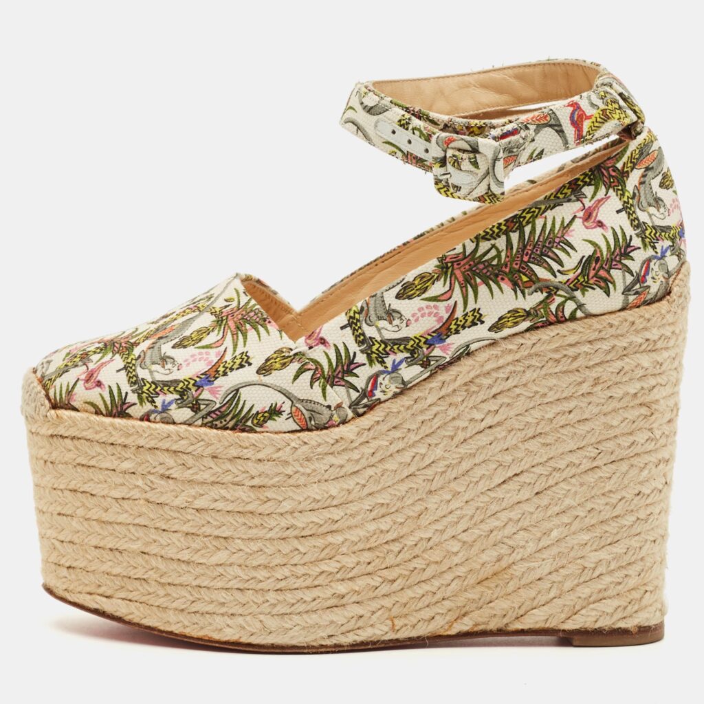 luxury-women-christian-louboutin-used-shoes-p1250994-002-1.jpg Christian Louboutin Dehia Size 35 Multicolor Canvas Wedge Pumps