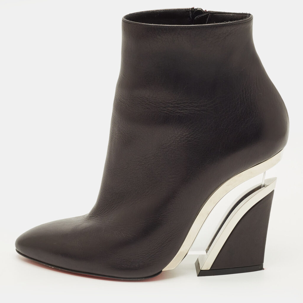 Christian Louboutin Levitibootie Size 39 Black Leather Ankle Length Boots