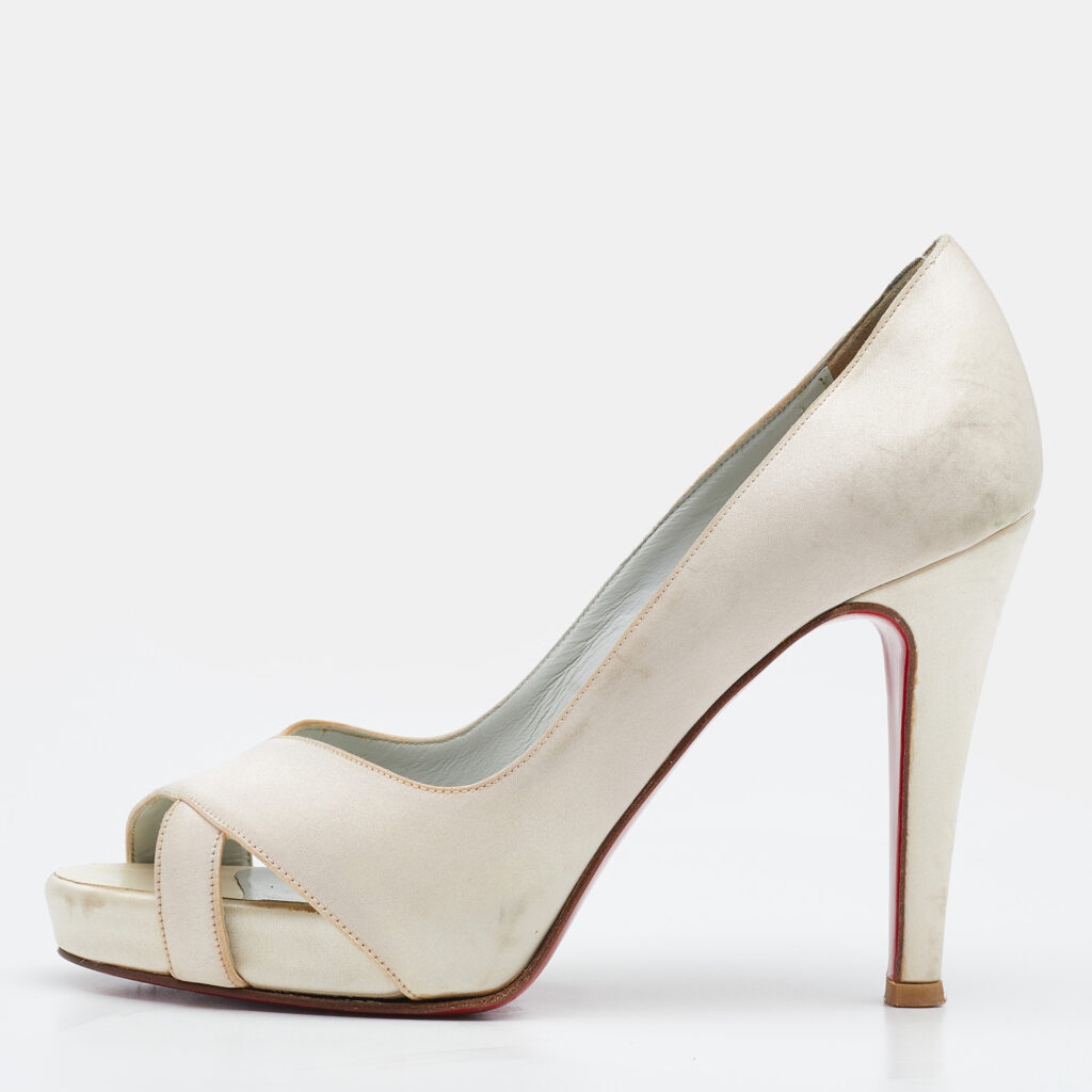luxury-women-christian-louboutin-used-shoes-p647832-002-1.jpg Christian Louboutin Off White Satin Shelley Peep-Toe Pumps Size 36