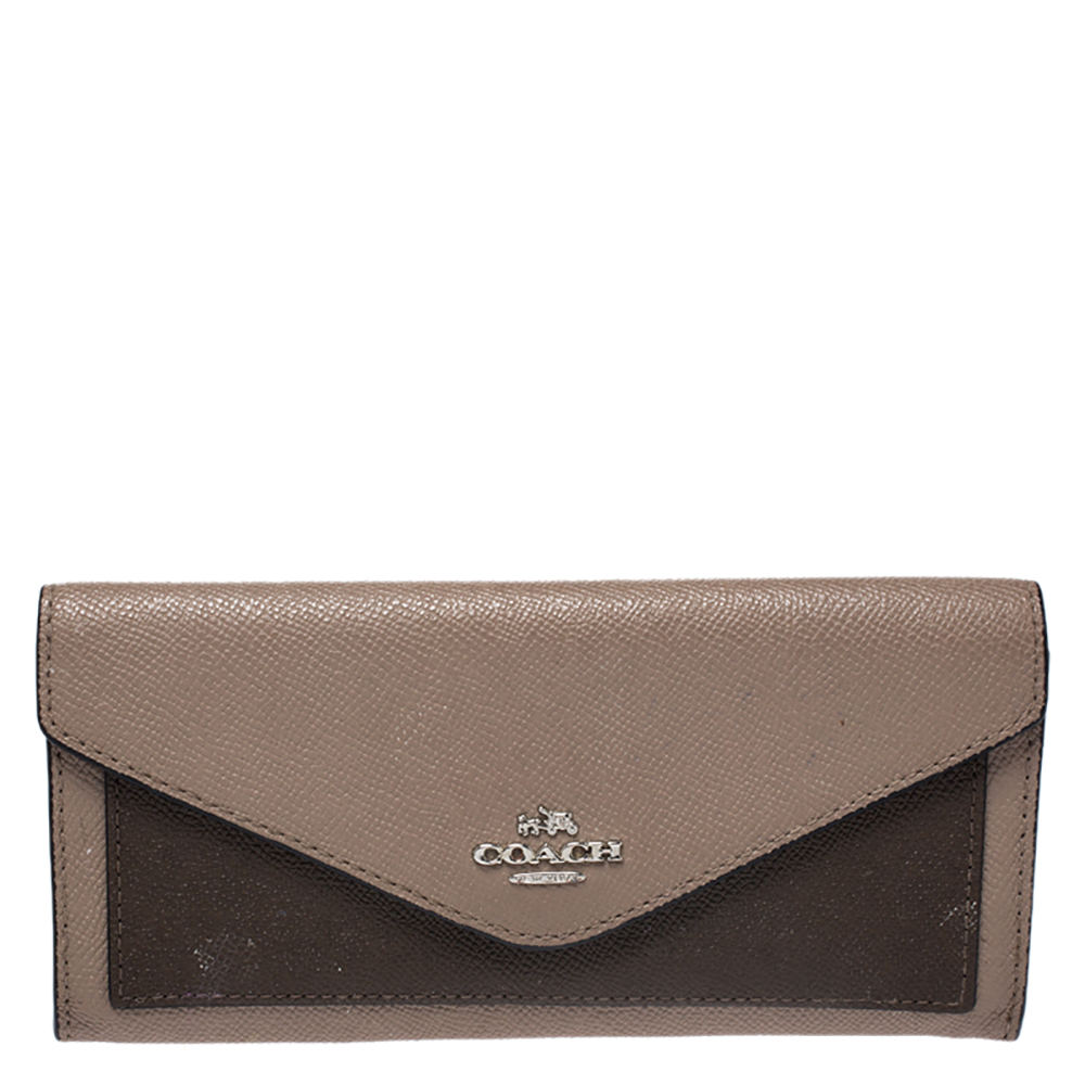 Coach Beige/Olive Green Leather Colorblock Continental Wallet Coach Beige/Olive Green Leather Colorblock Continental Wallet