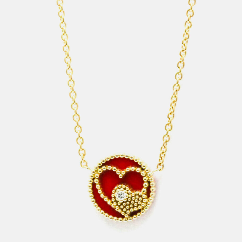 Christian Dior Rose Des Vents Heart 18K Yellow Gold Carnelian Pendant Necklace Christian Dior Rose Des Vents Heart 18K Yellow Gold Carnelian Pendant Necklace