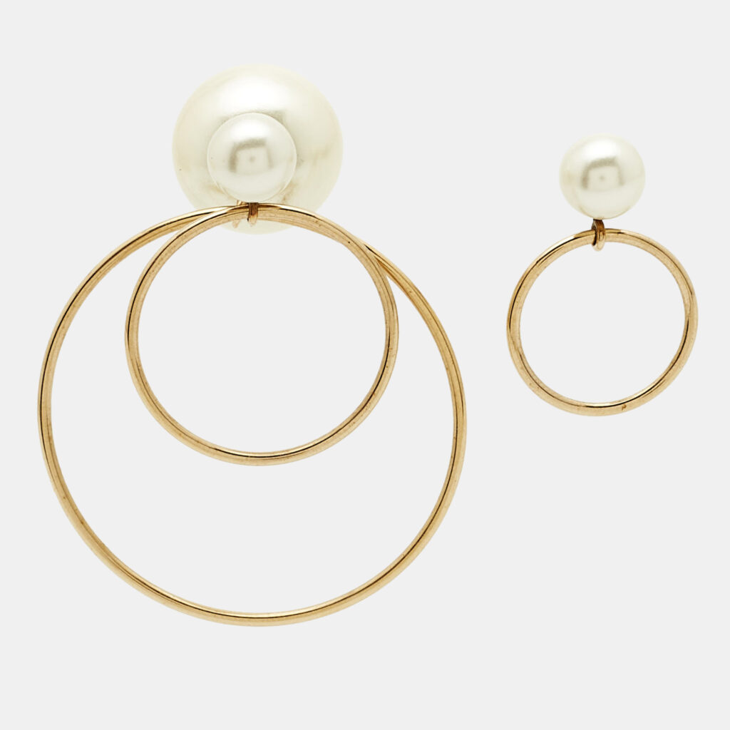 luxury-women-dior-used-accessories-p1220427-005.jpg Dior Tribales Faux Pearl Gold Tone Earrings