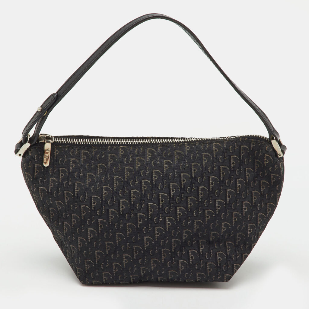 luxury-women-dior-used-handbags-p1217797-012.jpg Dior Black Oblique Canvas and Leather Vintage Baguette Bag