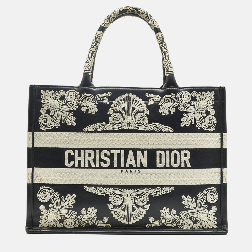 luxury-women-dior-used-handbags-p1244936-015.jpg Dior Navy Blue/White Leather Embroidered Medium Book Tote
