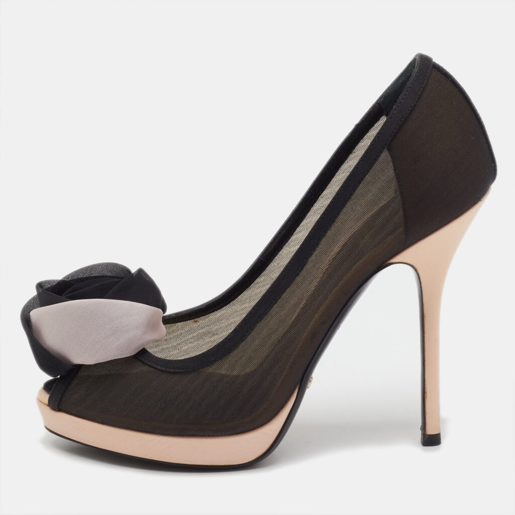 Dior Black/Light Pink Mesh and Satin Garden Flower Detail Peep Toe Pumps Size 38 Dior Black/Light Pink Mesh and Satin Garden Flower Detail Peep Toe Pumps Size 38