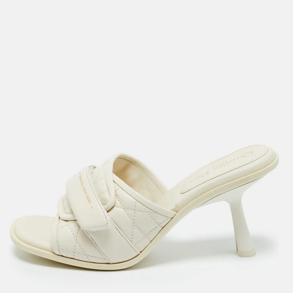 Dior Off White Quilted Leather Diorevolution Slide Sandals Size 41 Dior Off White Quilted Leather Diorevolution Slide Sandals Size 41