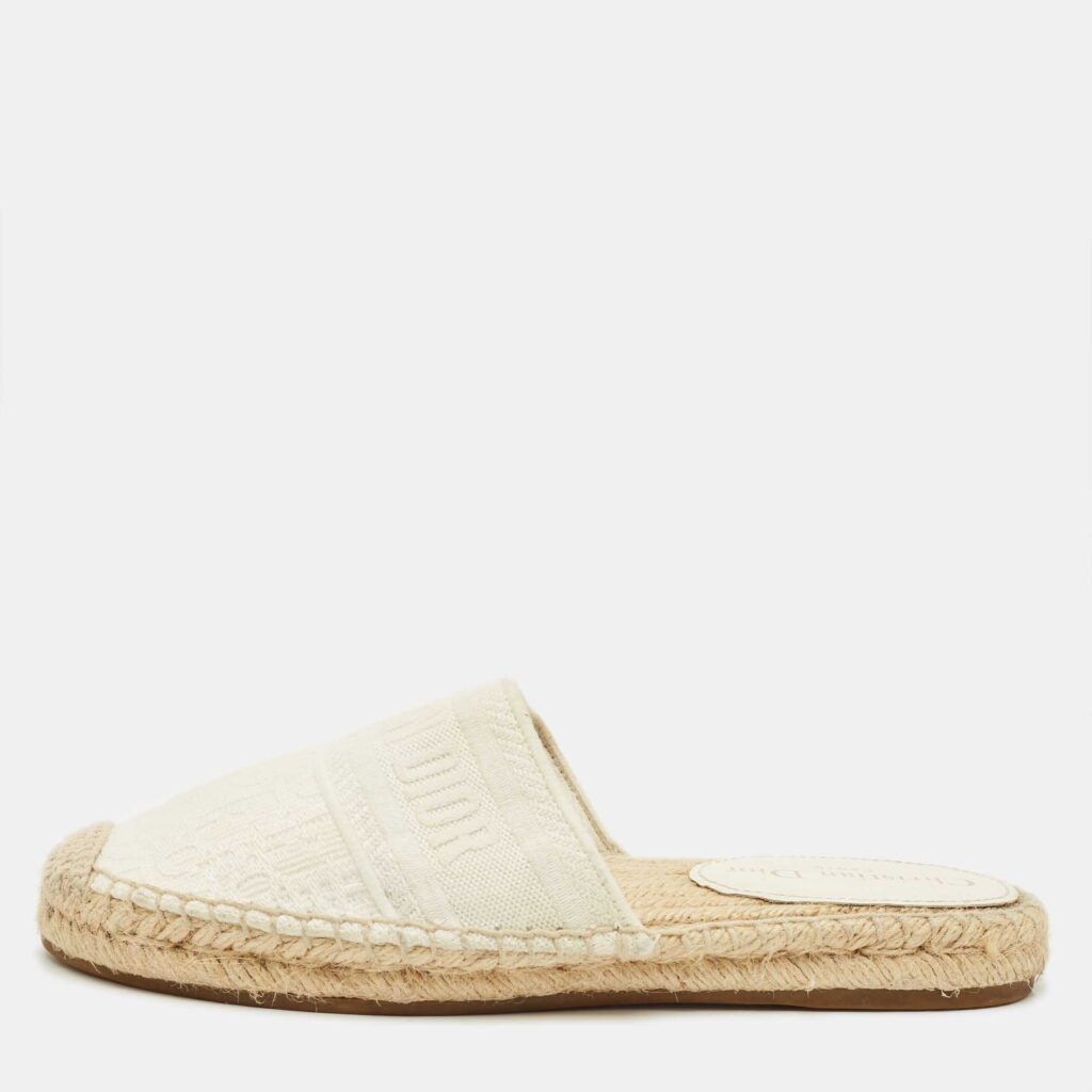 luxury-women-dior-used-shoes-p1218189-001-1.jpg Dior Off White Oblique Canvas Granville Espadrille Mules Size 36