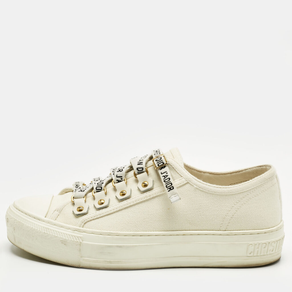 Dior White Canvas Walk'n'Dior Low Top Sneakers Size 35.5 Dior White Canvas Walk'n'Dior Low Top Sneakers Size 35.5