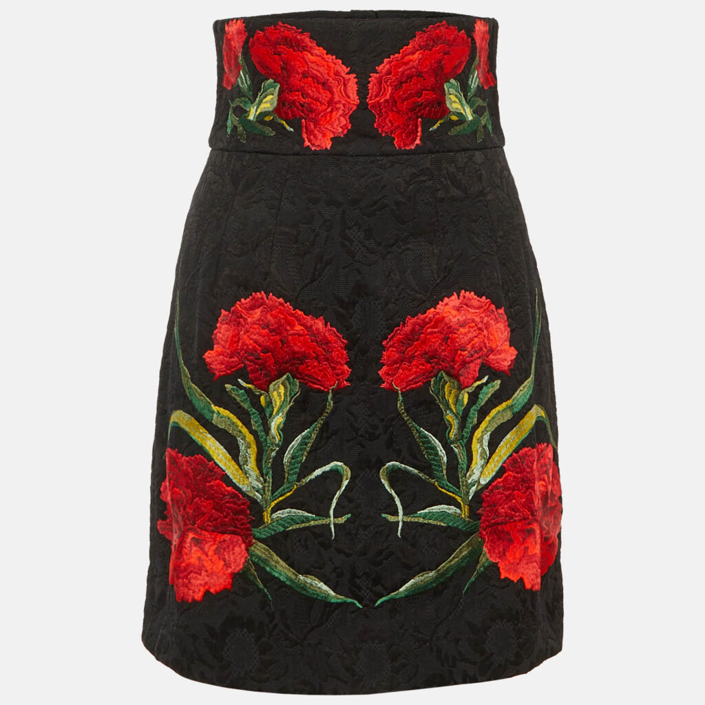 luxury-women-dolcegabbana-new-clothes-p1241726-004-1.jpg Dolce & Gabbana Black Floral Embroidered Cotton Blend Short Skirt S