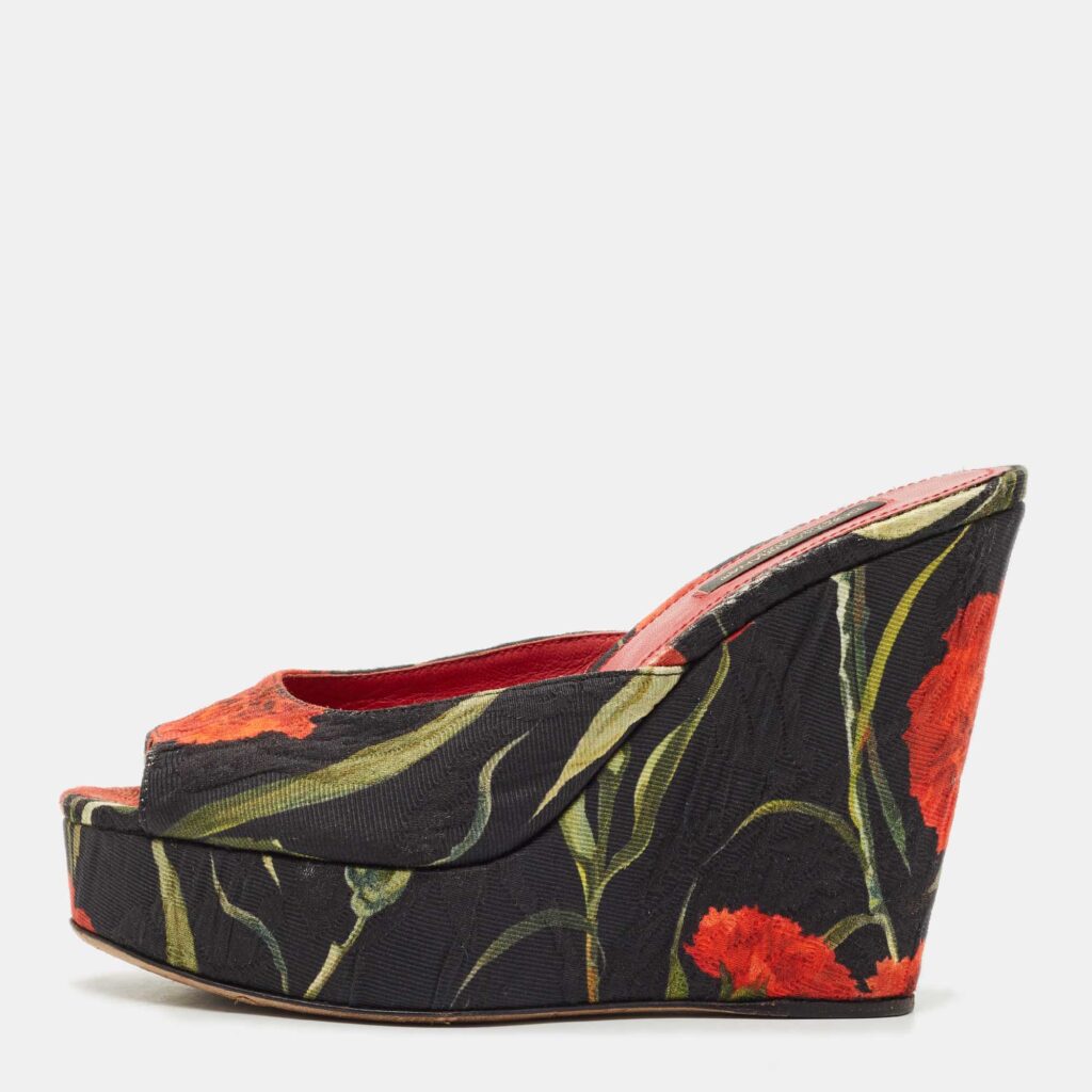 Dolce & Gabbana Multicolor Fabric Floral Print Wedge Platform Slide Sandals Size 35 Dolce & Gabbana Multicolor Fabric Floral Print Wedge Platform Slide Sandals Size 35