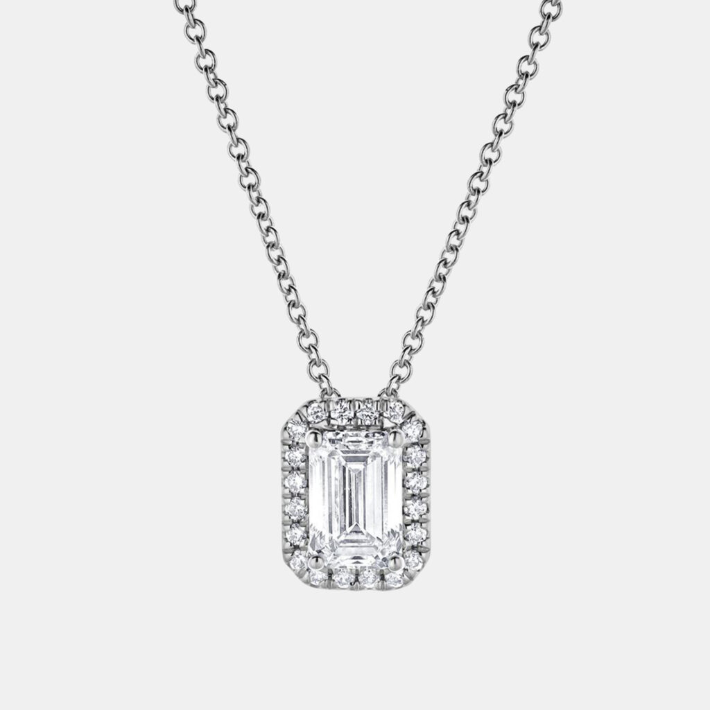 luxury-women-evolve-new-fine-jewelry-p1216689-002.jpg 0.82ct 14k White Gold Lab Grown Diamond Halo Pendant