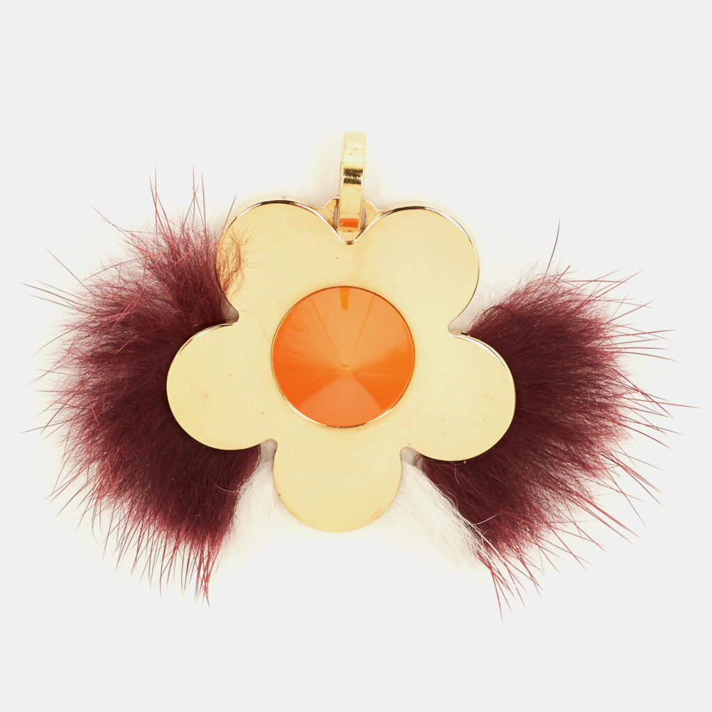 luxury-women-fendi-used-accessories-p1244612-003-1.jpg Fendi Resin Fox Fur Gold Tone Charm