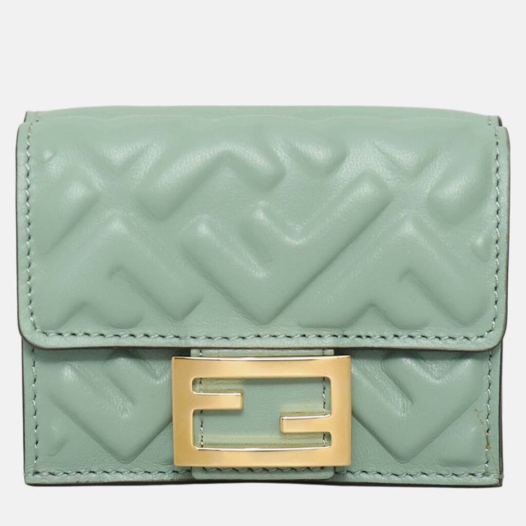 Fendi Baguette Micro Trifold Green Leather Wallet Fendi Baguette Micro Trifold Green Leather Wallet