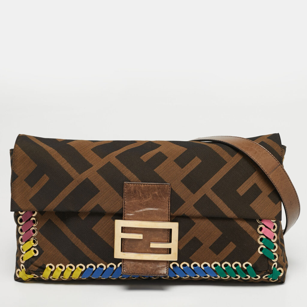 Fendi Brown Giant Zucca Canvas Large Whipstitch Convertible Baguette Bag Fendi Brown Giant Zucca Canvas Large Whipstitch Convertible Baguette Bag