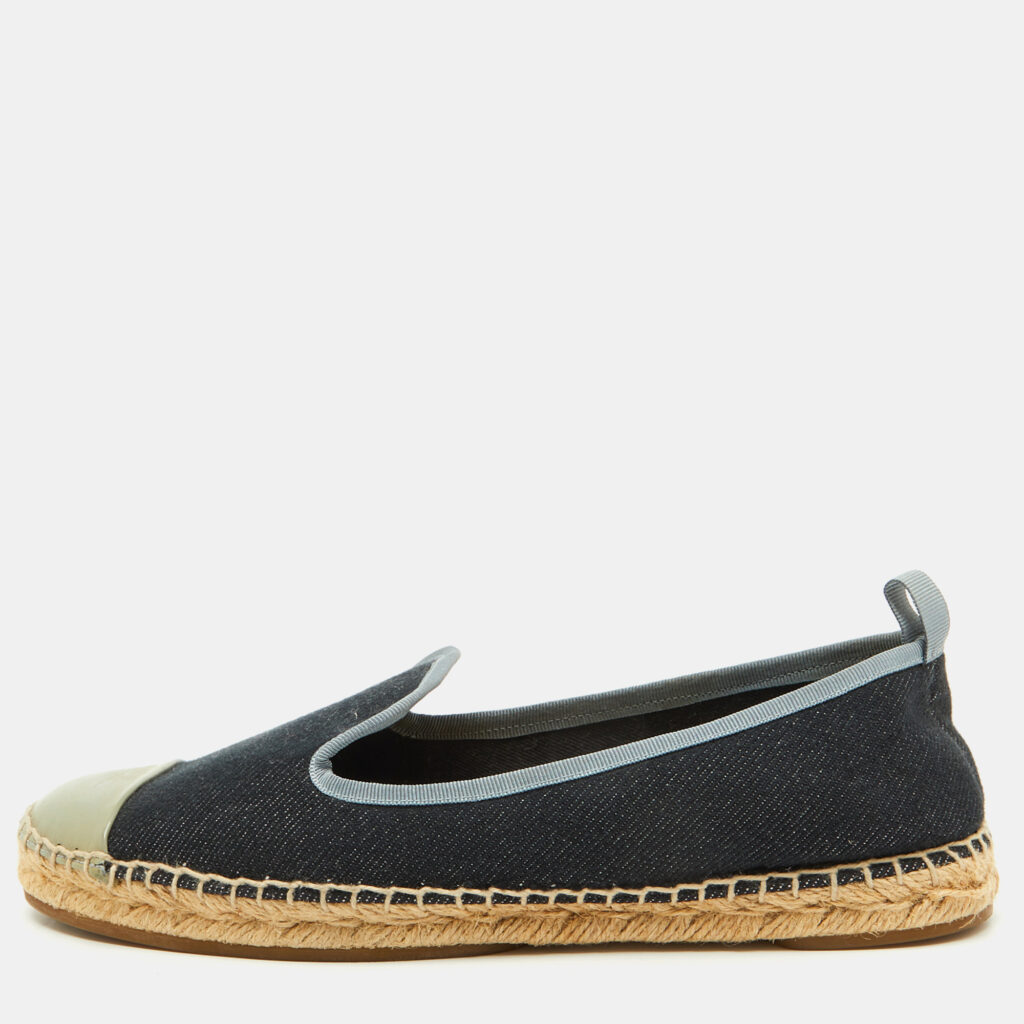 Fendi Navy Blue/Grey Denim and Patent Leather Junia Cap Toe Espadrille Flats Size 38 Fendi Navy Blue/Grey Denim and Patent Leather Junia Cap Toe Espadrille Flats Size 38
