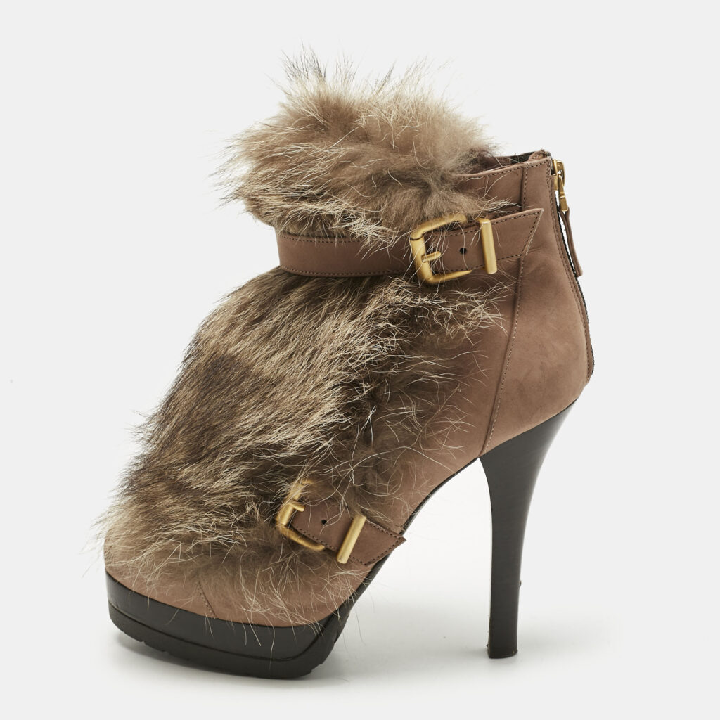 Fendi Brown Nubuck Leather and Raccoon Fur Platform Ankle Boots Size 40 Fendi Brown Nubuck Leather and Raccoon Fur Platform Ankle Boots Size 40