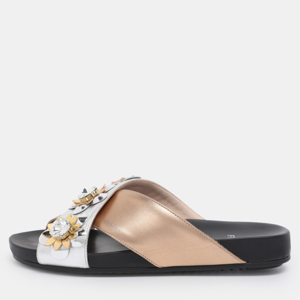 Fendi Gold/Silver Leather Crisscross Flowerland Slide Flats Size 36 Fendi Gold/Silver Leather Crisscross Flowerland Slide Flats Size 36