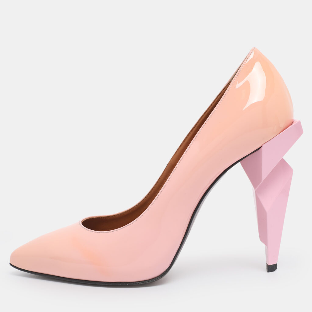 Fendi Pink Patent Leather Pumps Size 38 Fendi Pink Patent Leather Pumps Size 38