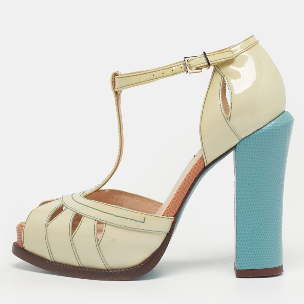 Fendi Beige/Blue Patent Leather Cut Out T-Strap Platform Sandals Size 37 Fendi Beige/Blue Patent Leather Cut Out T-Strap Platform Sandals Size 37