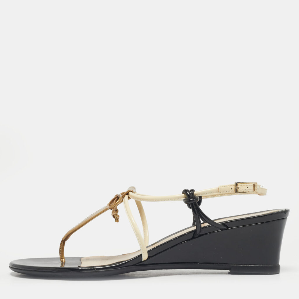 Fendi Tri-Color Patent Leather Bow Thong Wedge Sandals Size 38.5 Fendi Tri-Color Patent Leather Bow Thong Wedge Sandals Size 38.5