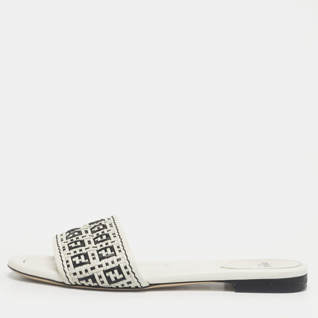 luxury-women-fendi-used-shoes-p1224478-010-1.jpg Fendi White Woven Leather Flat Slide Size 38