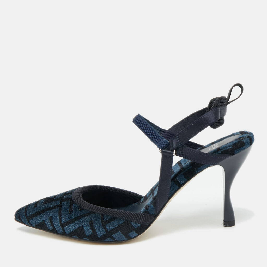 Fendi Navy Blue/Black Zucca Velvet Colibri Pumps Size 37 Fendi Navy Blue/Black Zucca Velvet Colibri Pumps Size 37