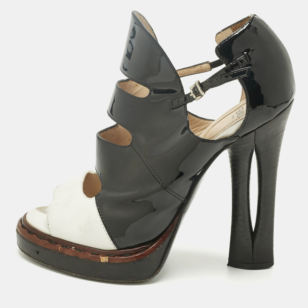 Fendi Black/White Leather and Patent Open-Toe Platform Sandals Size 36 Fendi Black/White Leather and Patent Open-Toe Platform Sandals Size 36