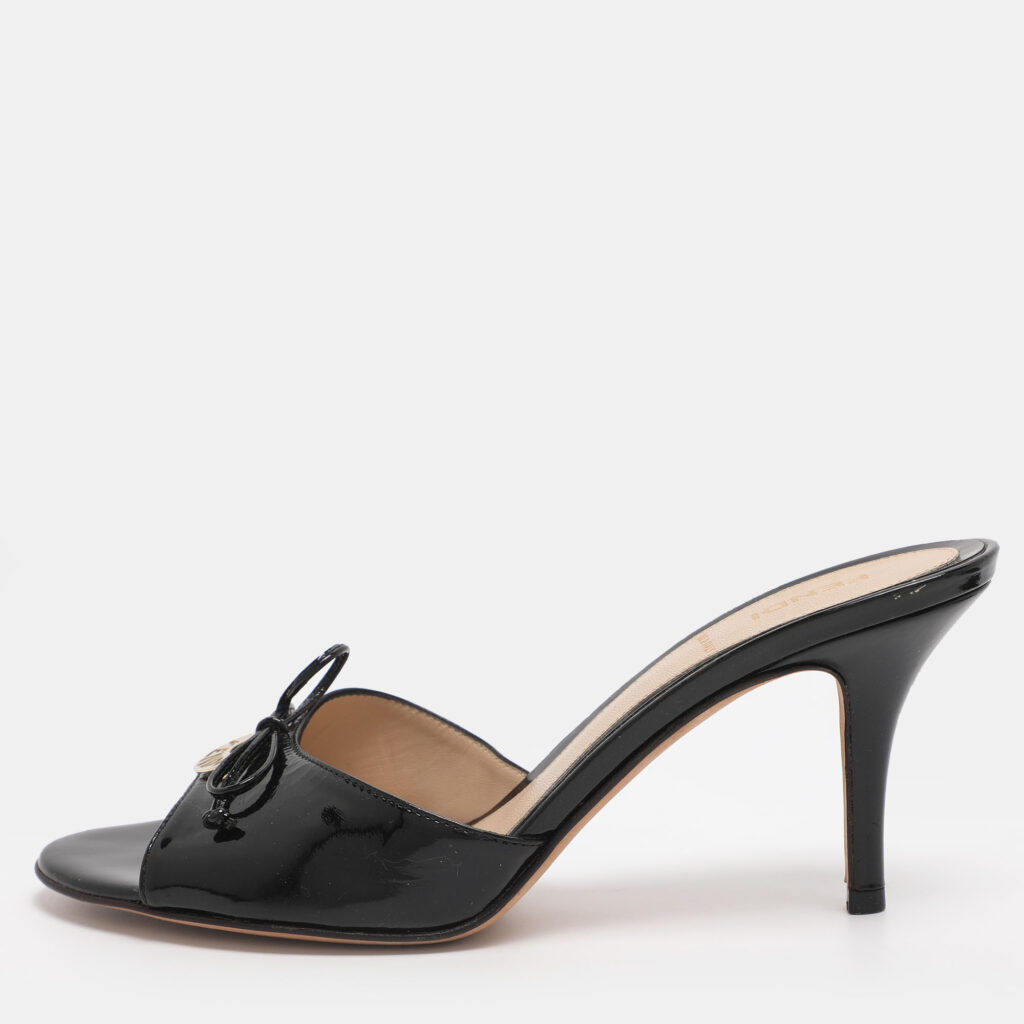 Fendi Black Patent Leather Logo Plaque Open Toe Sandals Size 37 Fendi Black Patent Leather Logo Plaque Open Toe Sandals Size 37